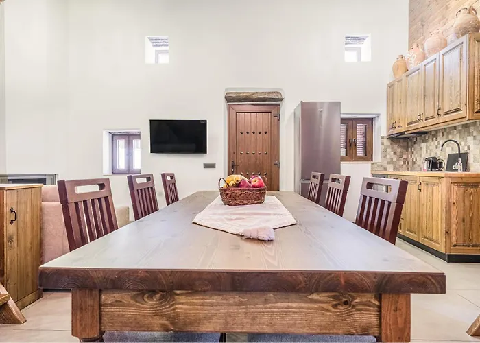 度假居 To Kamariko Soroni