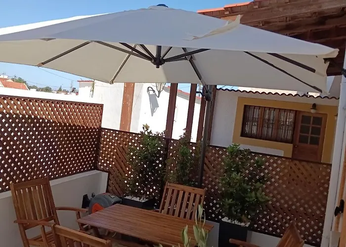 To Kamariko Nyaraló *